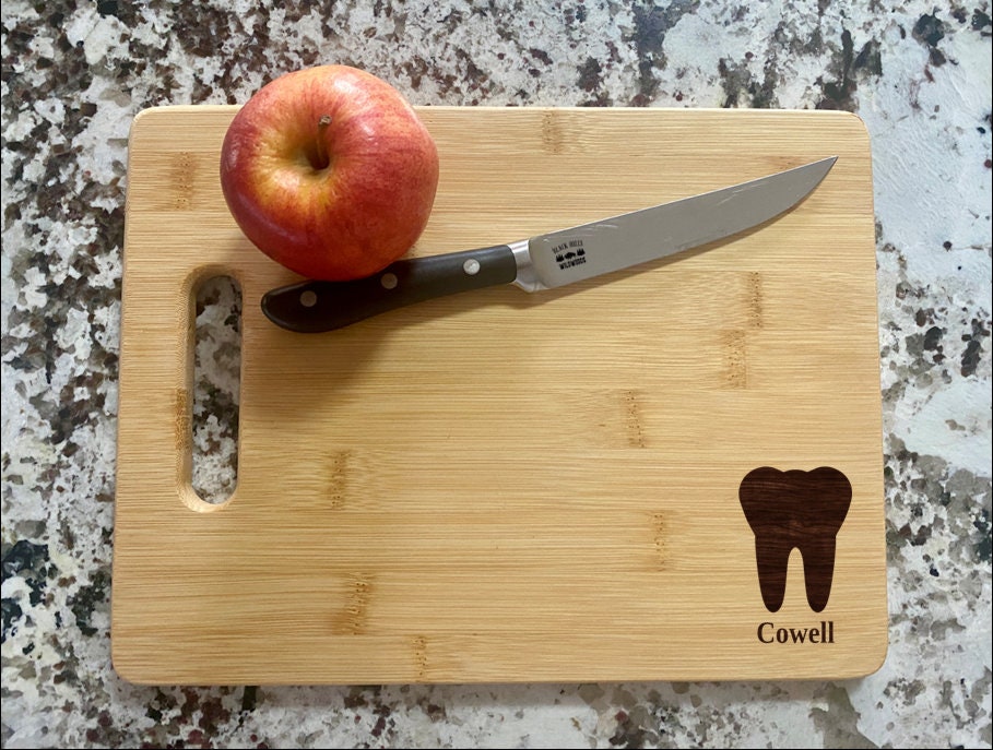 Tooth Engraved Cutting Board β Dentist Gift β Dental Office Decor β Tooth Outline Kitchen Board β Personalized Dentist Appreciation Gift