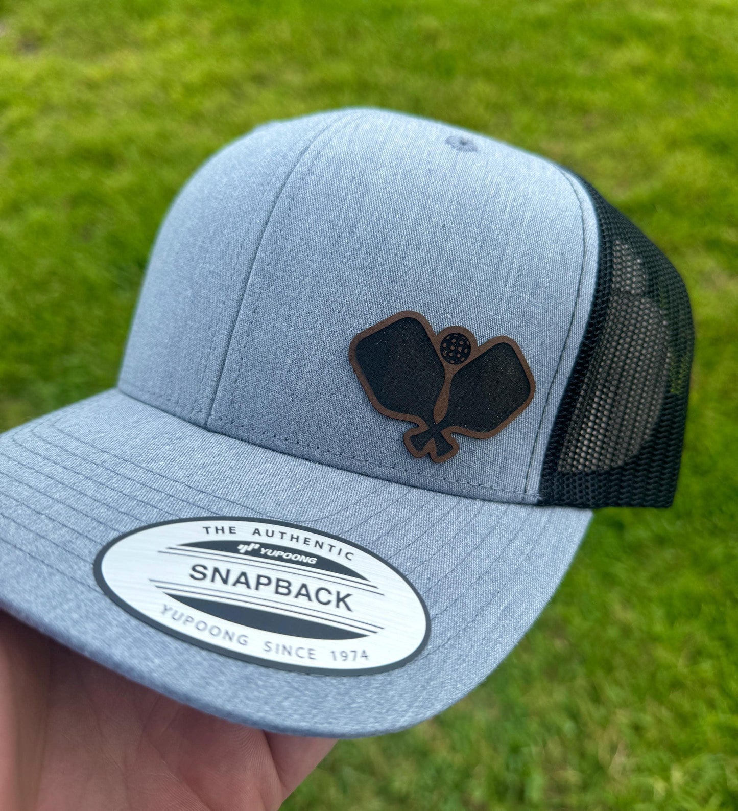 Pickleball Trucker Hat – Snapback Cap with Engraved Paddle Design, Sporty Gift for Players, Court Style Hat