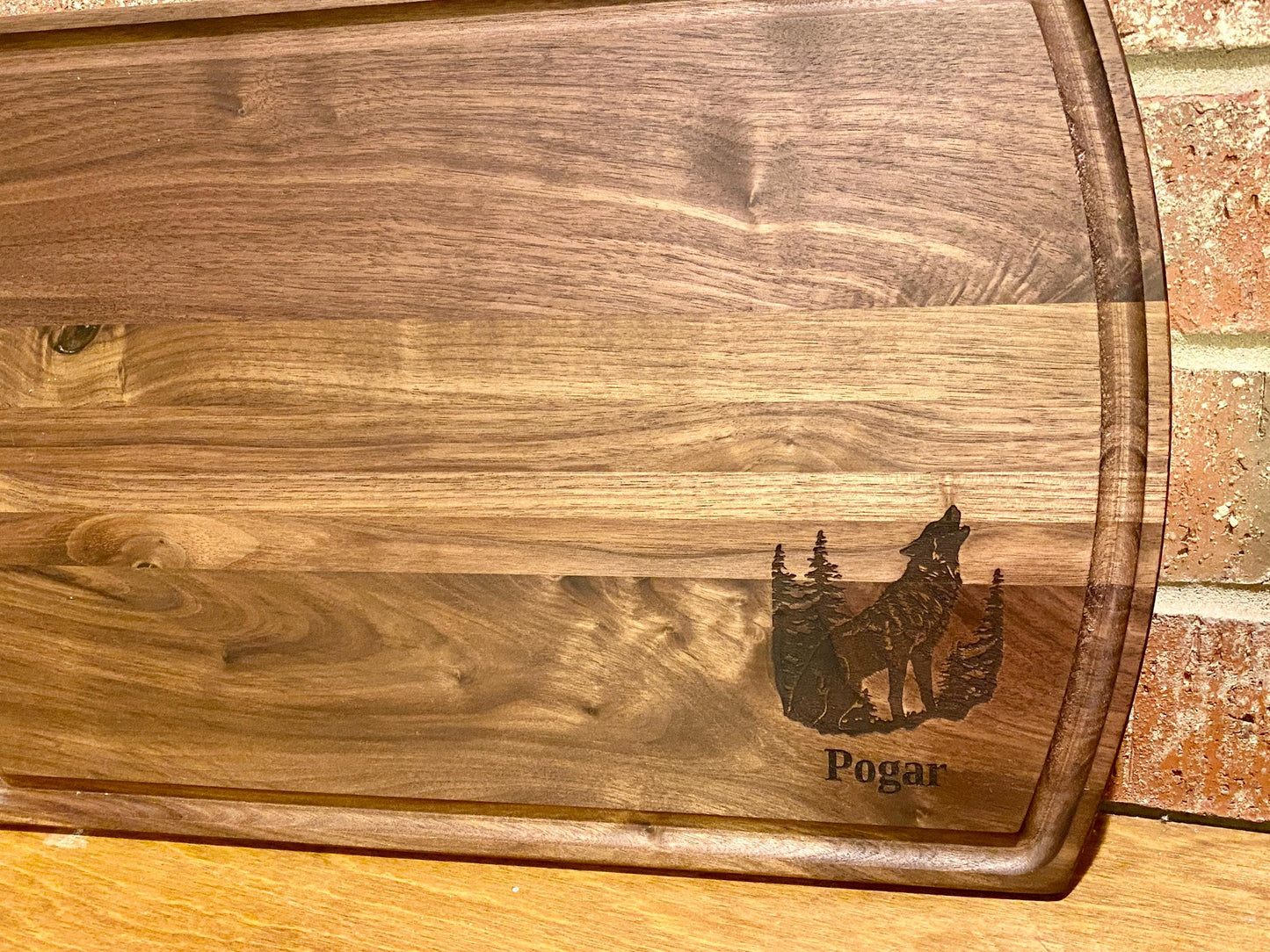 Wolf Scene Cutting Board | Wildlife Charcuterie Board | Custom Serving Tray | Personalized Housewarming Cabin Gift | Wedding Anniv Gift