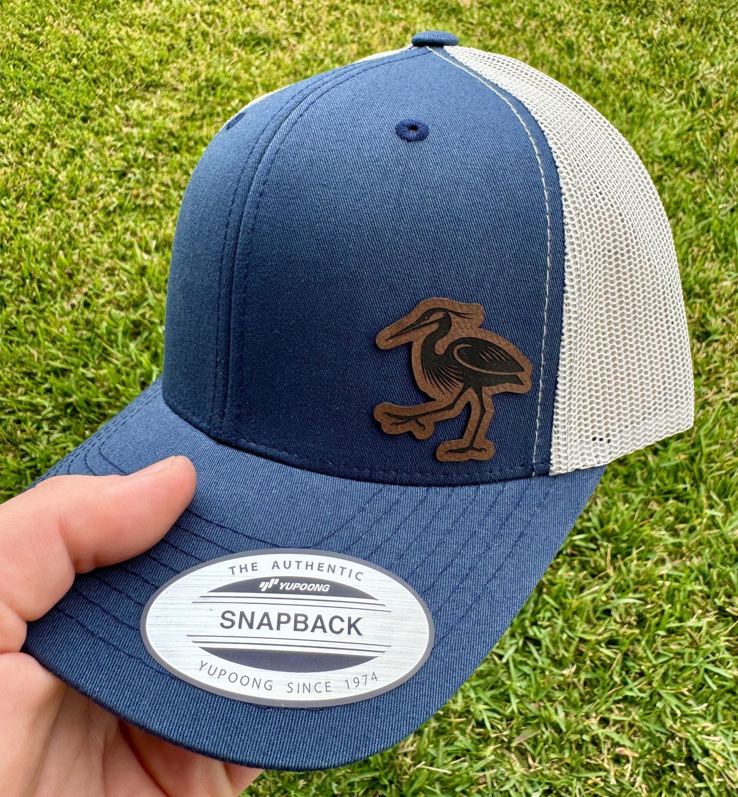 Great Blue Heron Hat – Snapback Trucker Hat with Engraved Patch, Birdwatcher Gift, Rustic Wildlife Mesh Cap, Nature Lover Hat