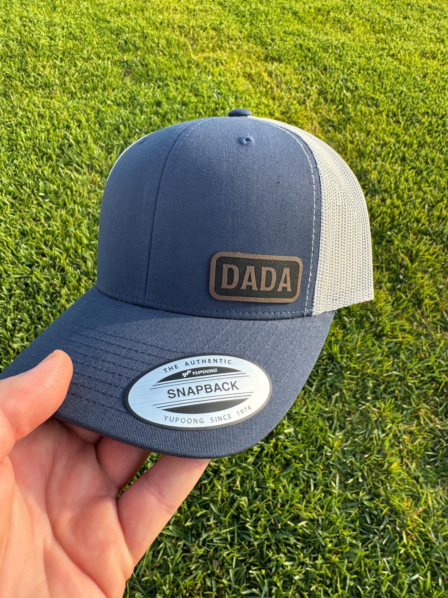 Dada Trucker Hat – Rustic Snapback Cap for New Dads, Father’s Day Gift, Casual Hat with Engraved Dada Patch