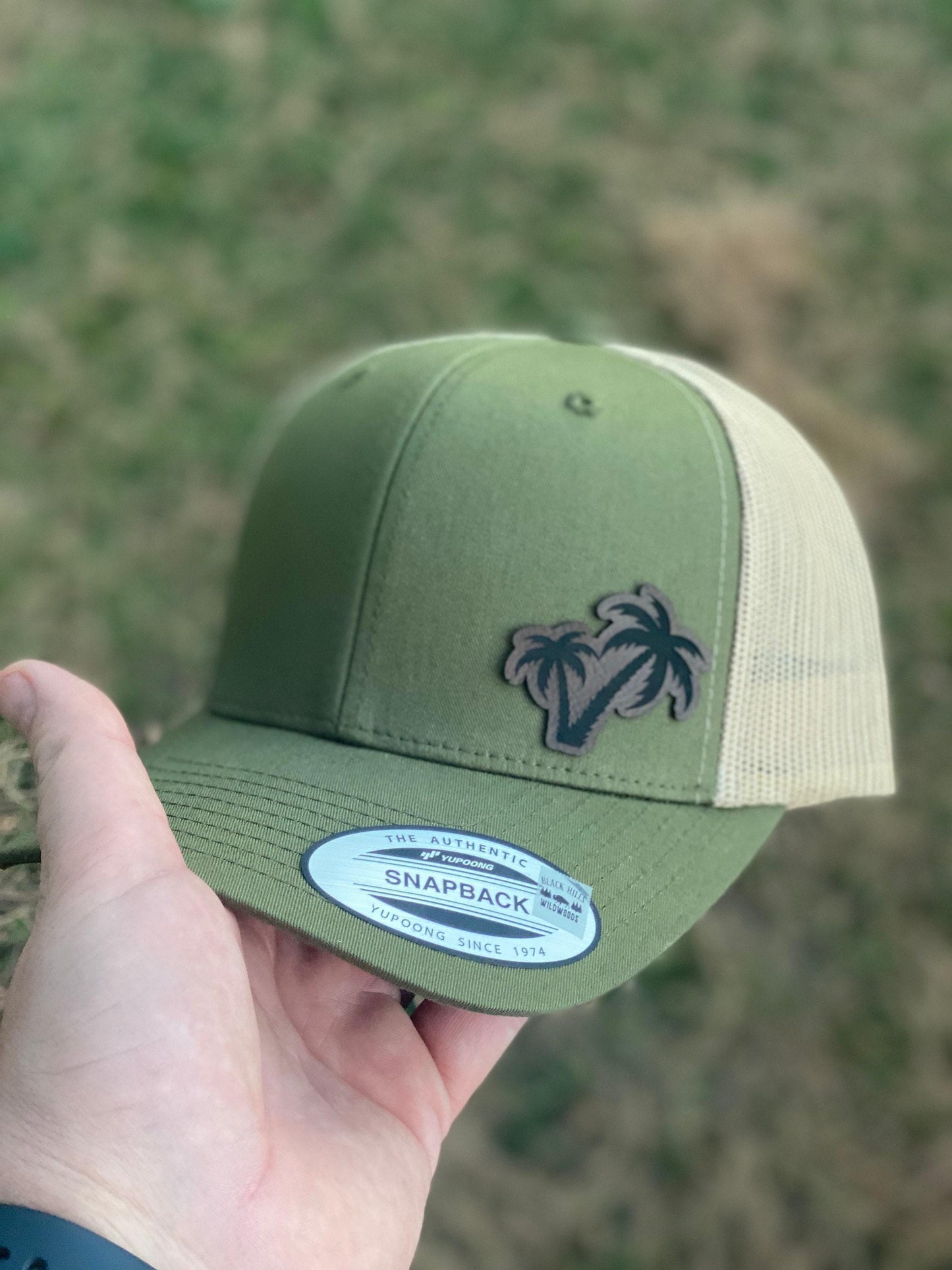 Palm Tree Trucker Hat – Snapback Cap with Engraved Tropical Design, Beach Life Hat, Coastal Adventure Gift