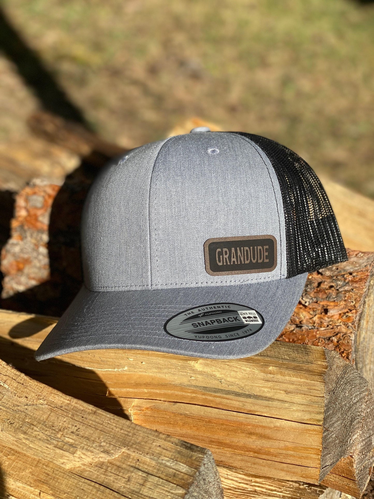 Grandude Hat – Snapback Trucker Hat with Engraved Patch, Cool Grandpa Gift, Fun Grandparent Hat, Mesh Cap for Stylish Grandfather