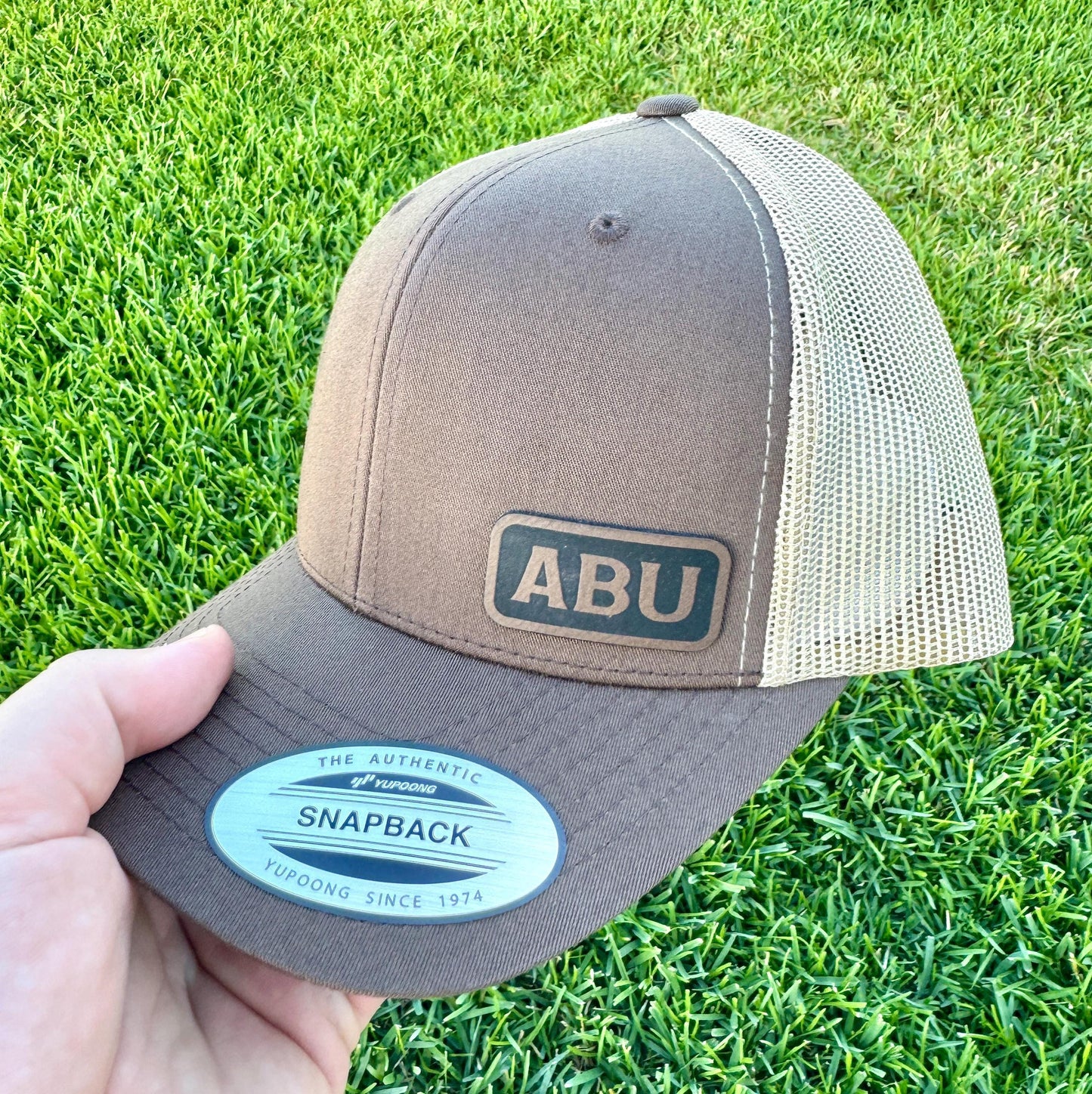 Abu Hat – Snapback Trucker Hat for Grandfather – Classic Mesh Back Cap with "Abu" Text – Gift for Dad, Grandpa, or Father Figure