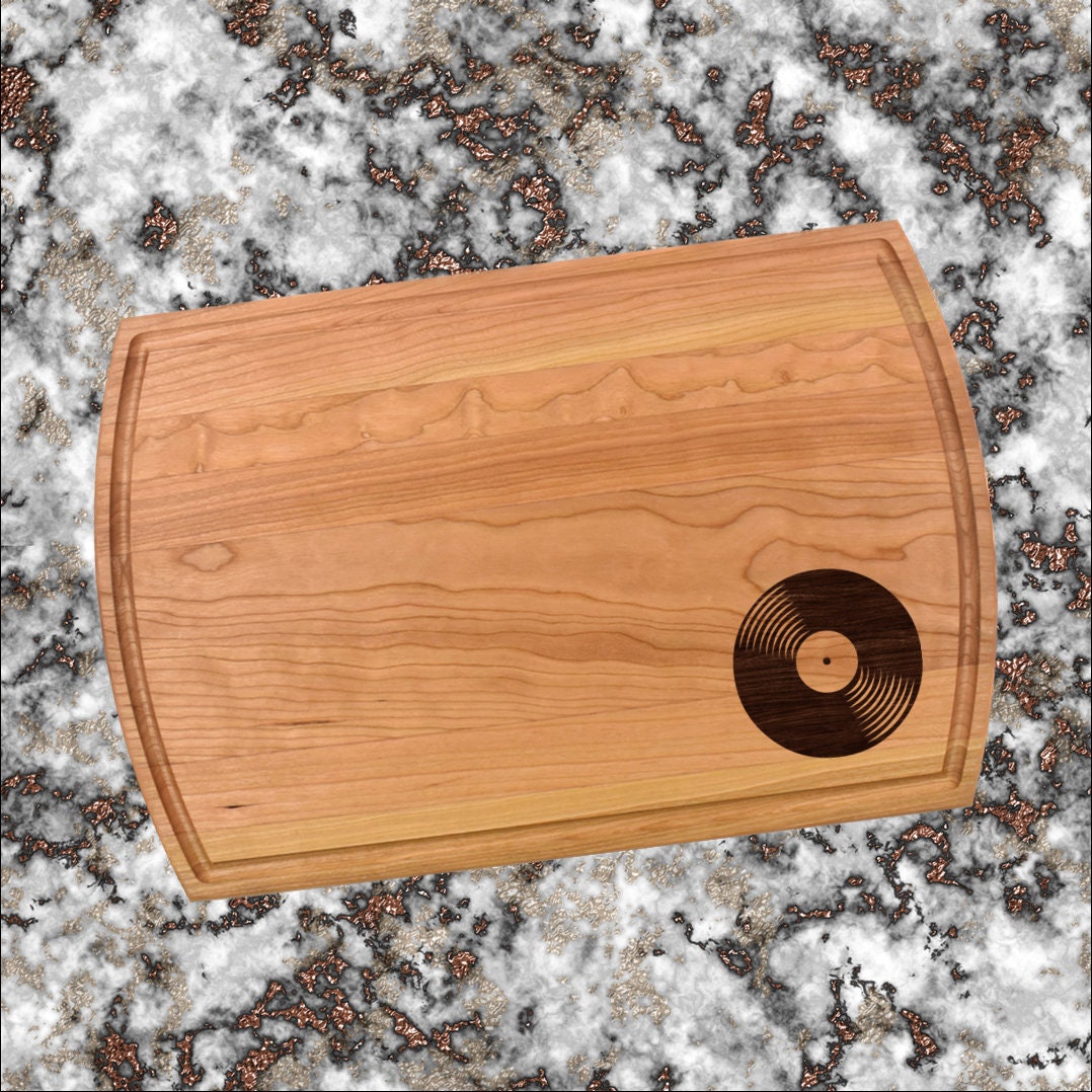 Vinyl Record Engraved Cutting Board – Retro Music Lover Gift, Turntable-Inspired Charcuterie Board, Personalized DJ Kitchen Decor
