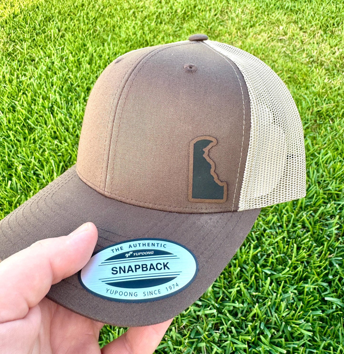 Delaware State Outline  Trucker Hat – Rustic Snapback Cap, First State Pride Gift, Minimalist DE Home State Hat