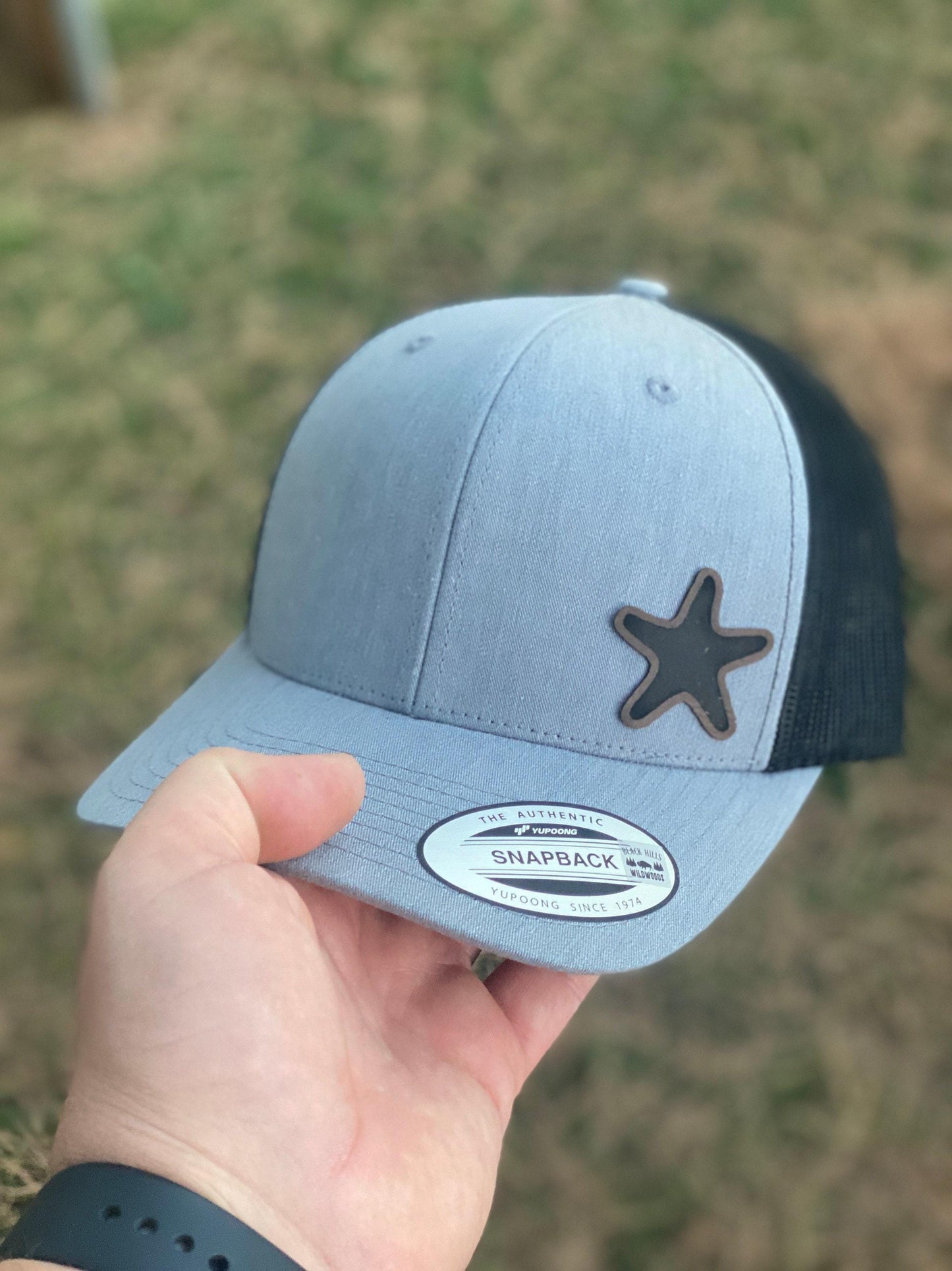 Starfish Hat – Snapback Trucker Hat with Leatherette Patch – Ocean Life Hat – Beach Lover Gift – Coastal Style Cap – Marine Animal Hat