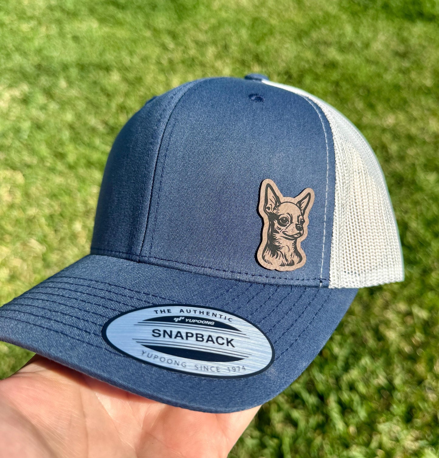 Chihuahua Dog Hat – Trucker or Snapback Cap with Chihuahua Design – Cute Gift for Dog Lovers, Pet Parents & Small Breed Fans