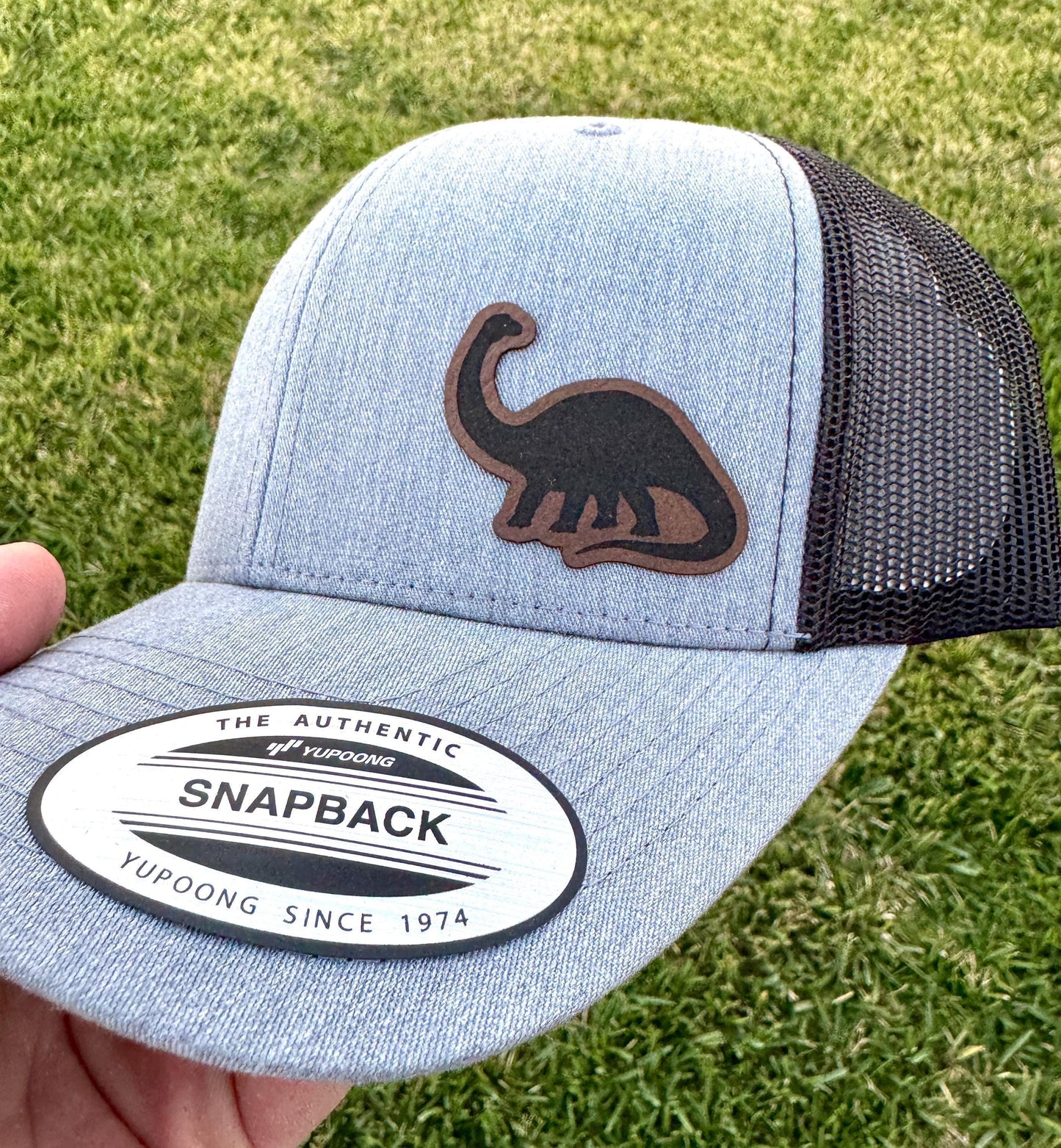 Brontosaurus Hat – Trucker or Snapback Cap with Dinosaur Design – Fun Gift for Dino Lovers, Kids, Paleontology Fans, Prehistoric