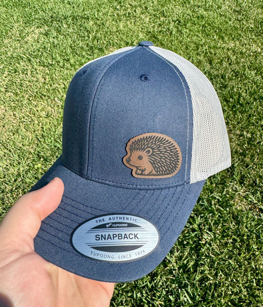 Hedgehog Hat Snapback Trucker – Cute Engraved Patch Cap for Animal Lovers, Funny Gift for Nature Fans, Quirky Outdoor Style