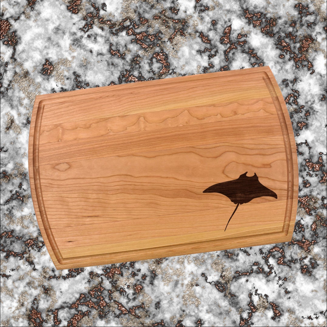 Stingray Cutting Board | Ocean Charcuterie Board | Custom Serving Tray | Personalized Beach House Gift | Wedding Anniv Gift