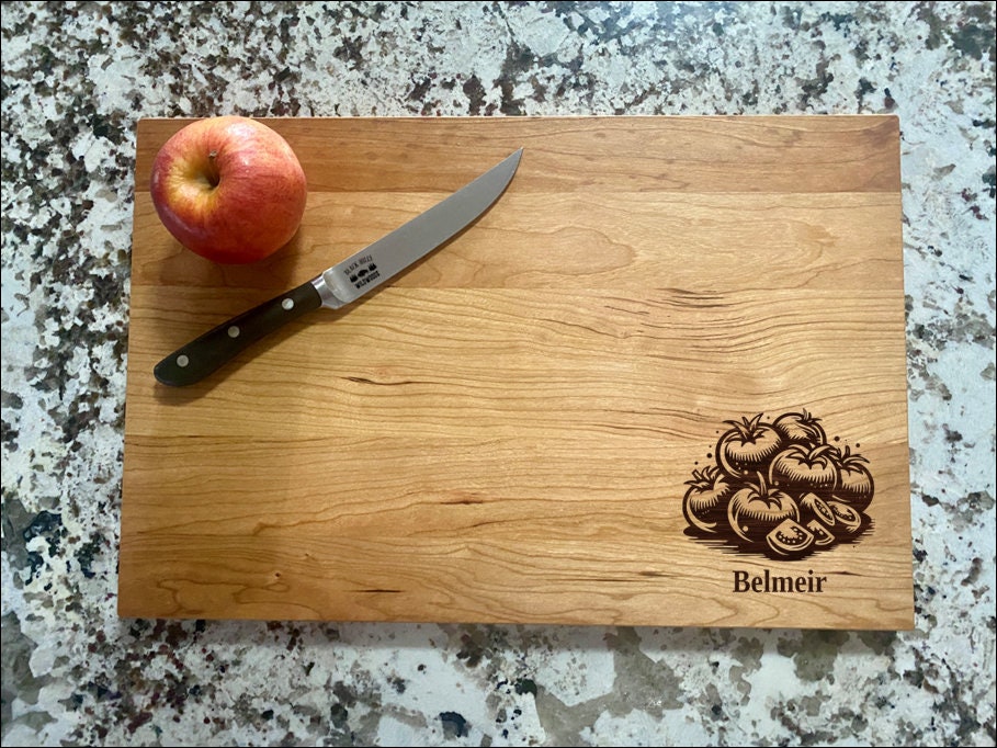 Tomato Engraved Cutting Board – Vegetable Kitchen Decor – Cherry, Walnut, or Bamboo Wood – Garden Lover Gift – Chef Charcuterie Board