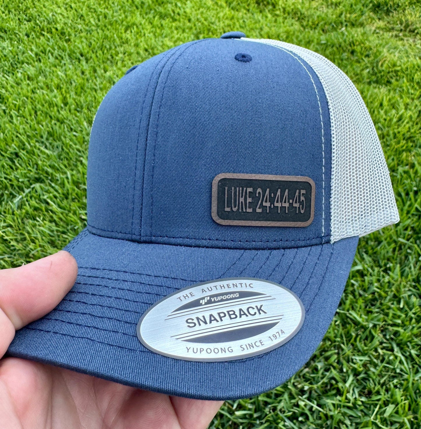 uke 24:44–45 Hat Snapback Trucker – Engraved Patch Christian Cap, “He Opened Their Minds” Bible Verse Gift, Faith & Study Wear