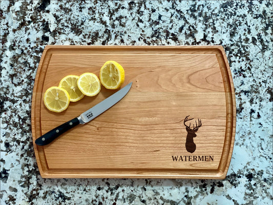 Buck Whitetail Cutting Board - Engraved Deer Charcuterie Board – Buck Design Wood Cutting Board – Hunting Cabin Decor – Gift for Hunters