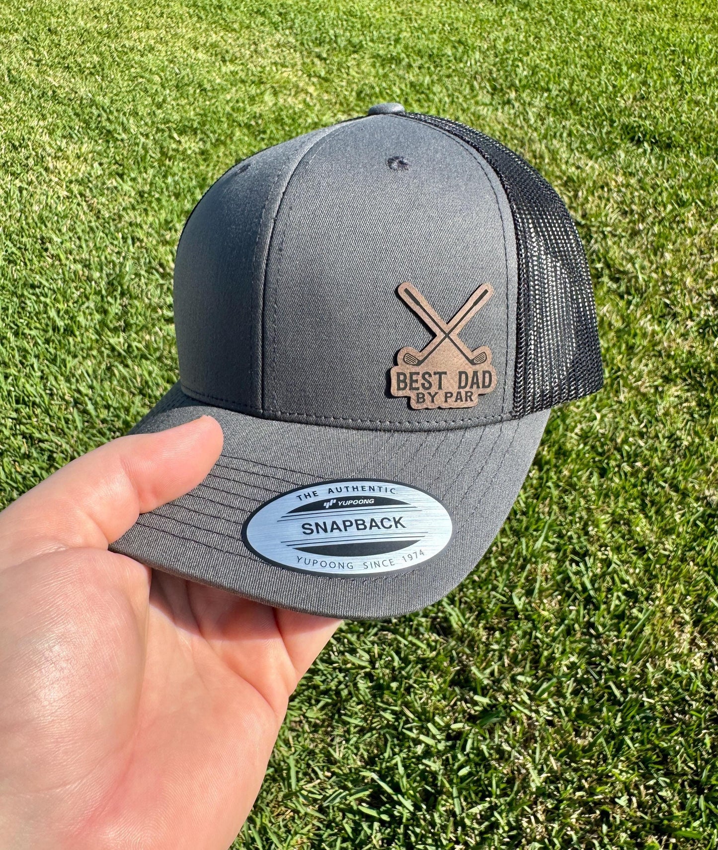 Best Dad By Par Golf Hat – Funny Trucker or Snapback Cap for Golf Dads – Father's Day or Birthday Gift for Golf Lovers