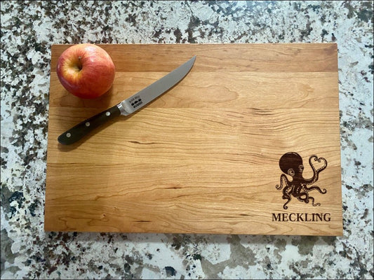 Octopus Engraved Cutting Board – Nautical Kitchen Decor, Ocean Lover Gift, Charcuterie Board with Sea Creature Design