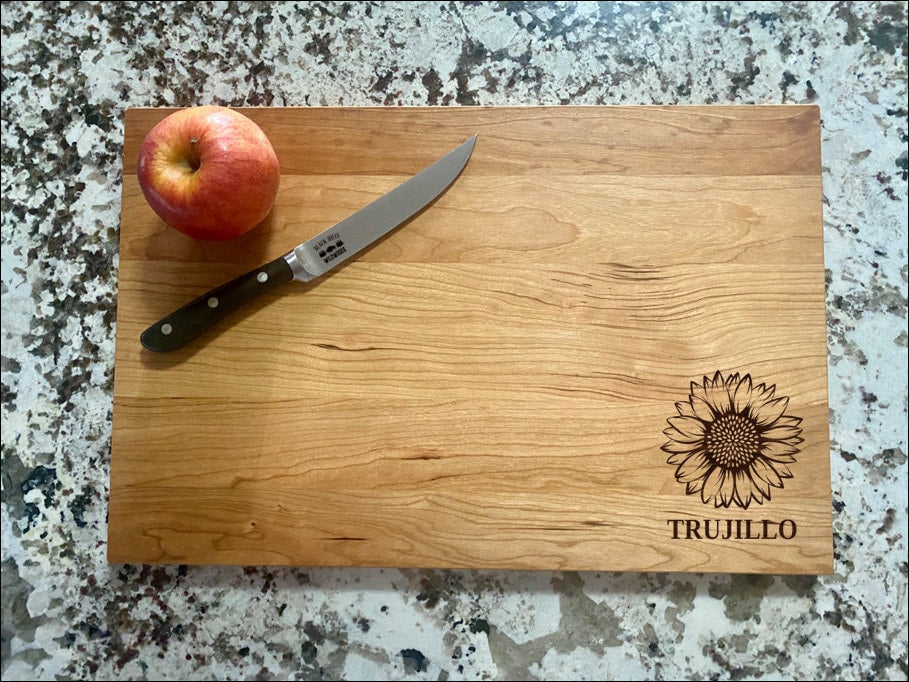 Sunflower Cutting Board | Flower Charcuterie Board | Custom Serving Tray | Personalized Marriage Gift | Wedding Anniversary Gift