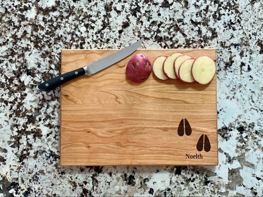 Deer Tracks Cutting Board |Buck Hunter Charcuterie Board | Custom Serving Tray | Personalized House Closing Gift | Wedding Anniv Gift