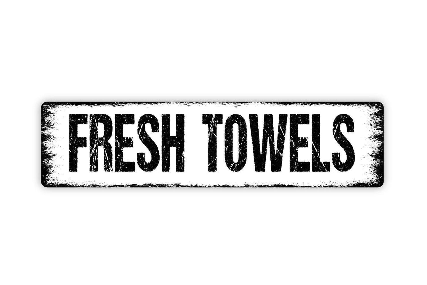Fresh Towels Sign – Bathroom Guest Room Spa Hotel Wall Decor – Rustic Farmhouse Laundry Washroom Sign – Metal Sign or Sticker